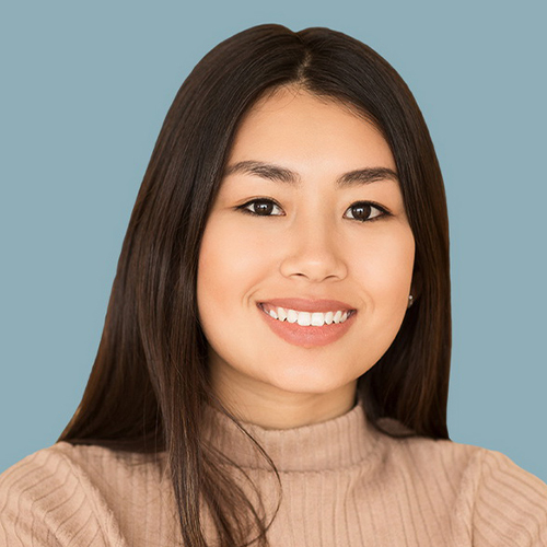 Lia-Headshot